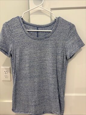 Talbots Heathered Light Blue Short Sleeve Crewneck Tee